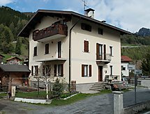 italy-skiing-chalet